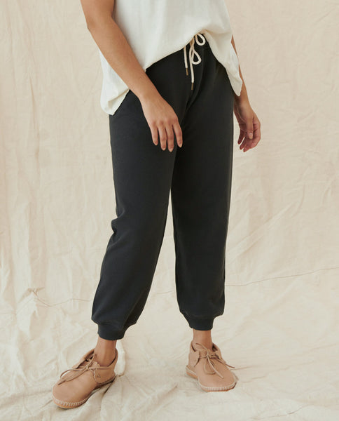 The Wide Leg Cropped Sweatpant. -- WASHED BLACK – The Great.